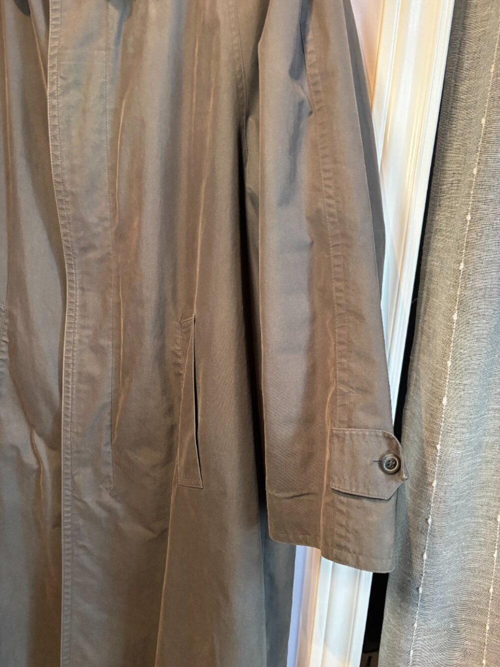 Bugatti Vintage Sleek Olive Green Trench Coat With Lining - Picture 2 of 9